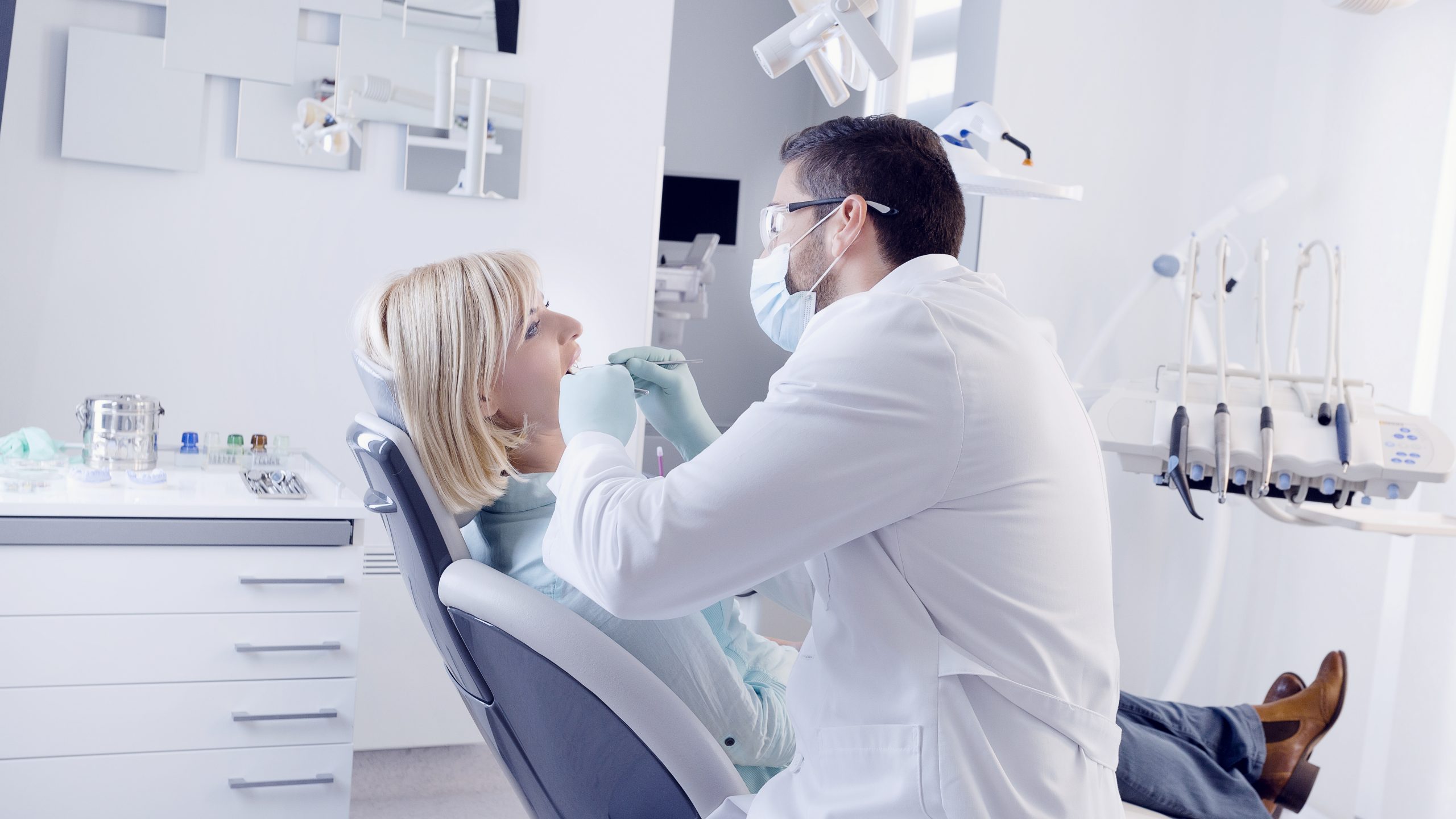 Dentist in Dolton, IL